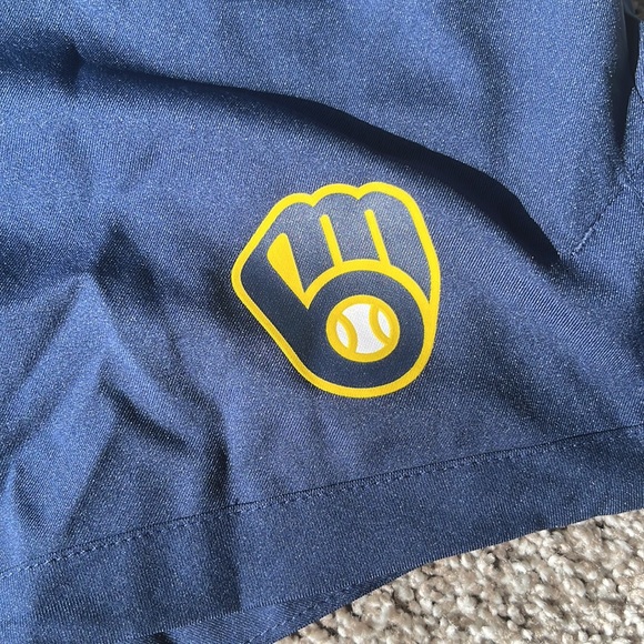 MLB Brewers Nike Shorts - Picture 2 of 4